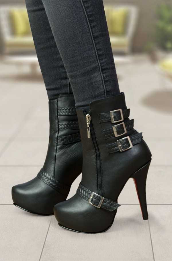 Fernanda Black Leather Ankle Boots