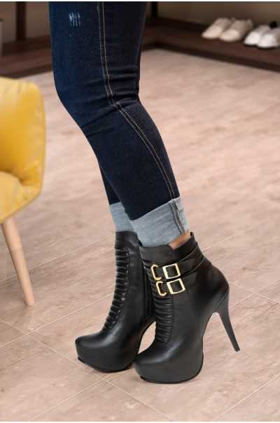 Botines Sara Cuero Negro