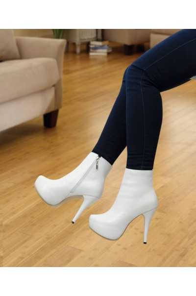 Botines Camila Blanco Cuero